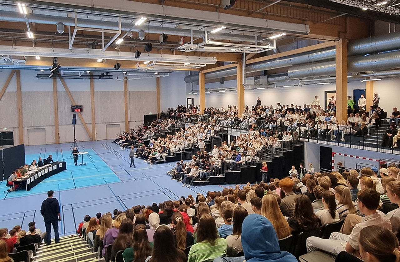 Frå valdebatten 1. september ved Førde vidaregåande skule.