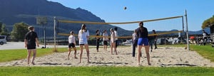 Vg2 Barne og ungdomsarbeidar (BUA) på friluftstur i Eikefjorden!